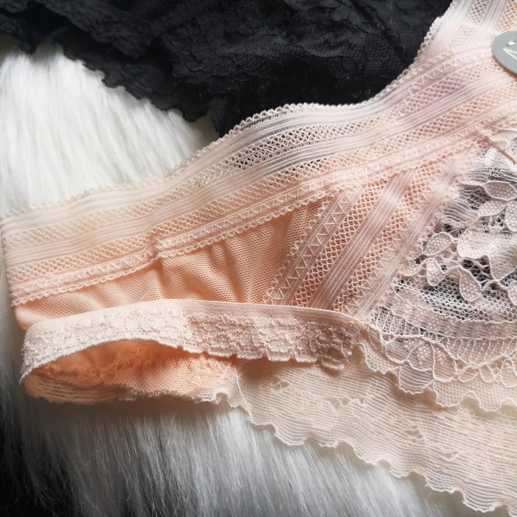 New European and American sexy lace temptation cross hollow panties women's low waist soft women's panties underwear women